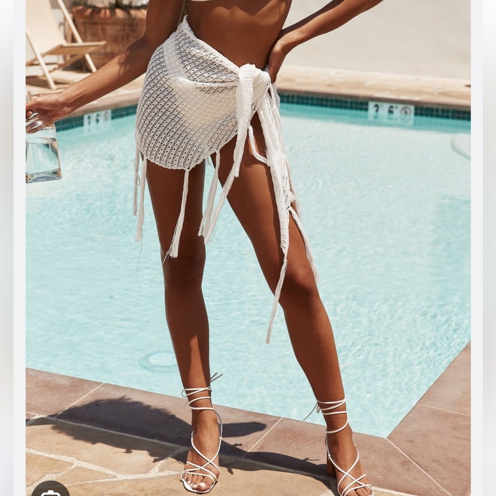 Kauai White Sarong
by 12th Tribe. Brand new